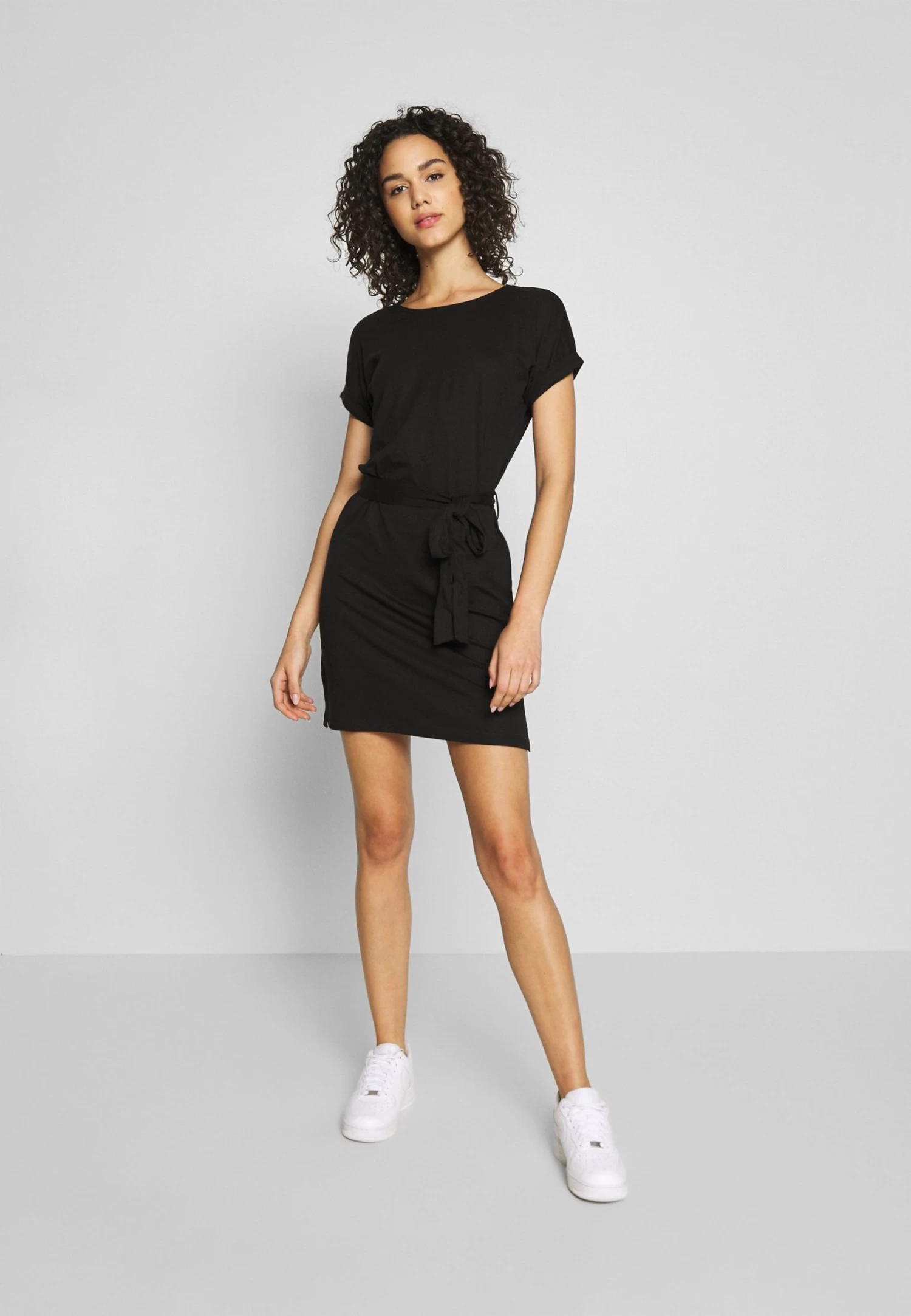 Even&Odd Basic Short Sleeves Mini Belted Dress - Vestito Di Maglina - Black/Black - immagine 2