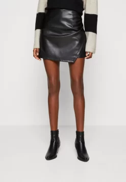 Even&Odd ShortsBlack Donna Gonne EV421B0BJ-Q11