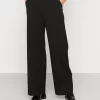 Even&Odd PantaloniBlack Donna Pantaloni EV421A0BH-Q11